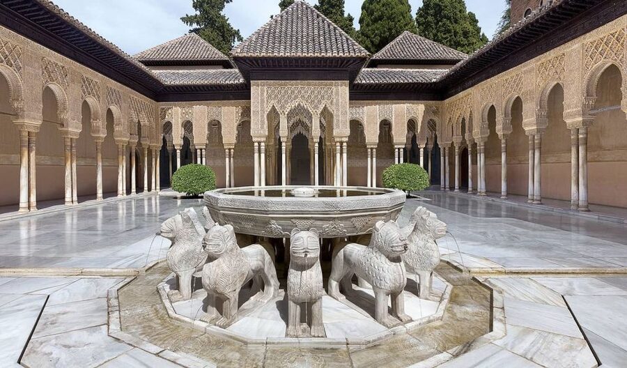 From Costa del Sol: Granada, Alhambra + Nasrid Palaces Tour - Granada on your own: 30 minutes break plus time to wander