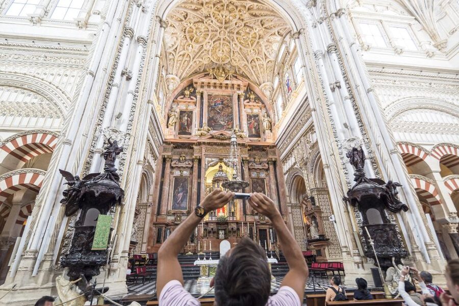From Costa del Sol & Malaga: Cordoba Guided Day Tour - The Jewish Quarter: Narrow Streets, Clear Context