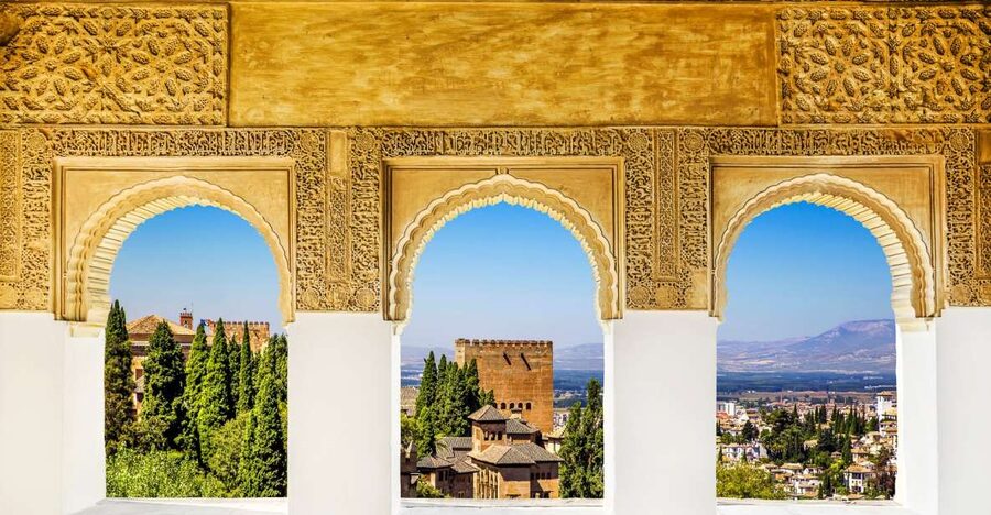 From Costa del Sol or Malaga: Granada and Alhambra Tour - Granada free time (about 2 hours): Albaicín, Darro River, and quick-photo stops