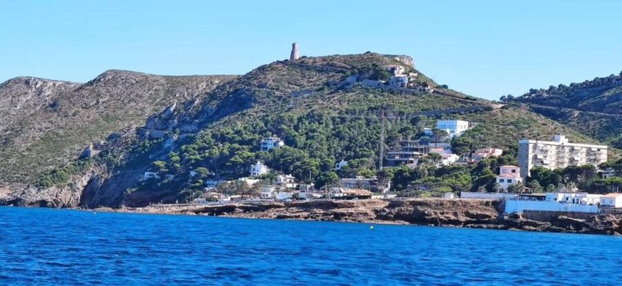 From Denia: Sunset Catamaran Trip - Comfortable seating and how to choose your spot