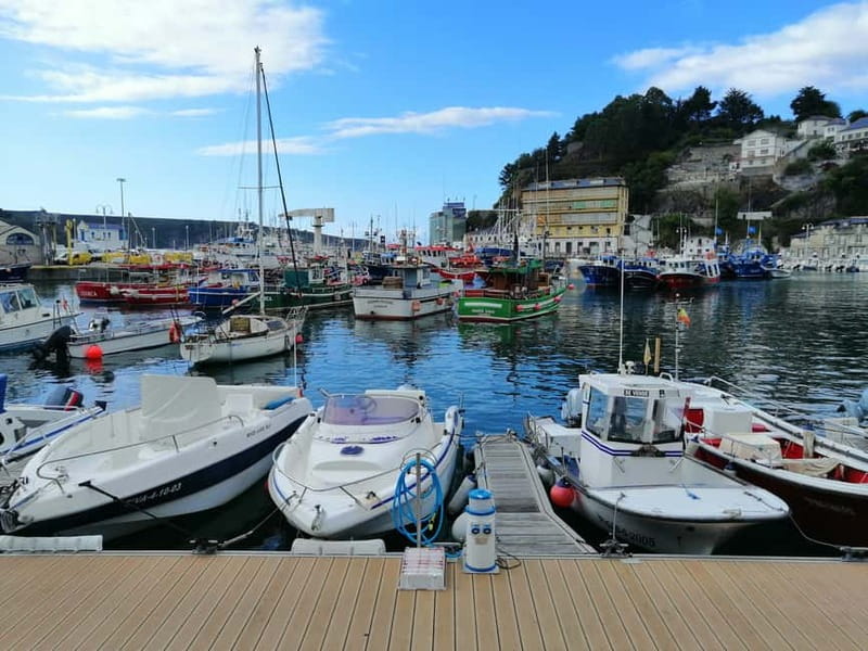 From Gijón: Luarca, Cudillero and Avilés Day Trip - Cudillero’s Pixueta Streets: Where the City Feels Like an Amphitheater