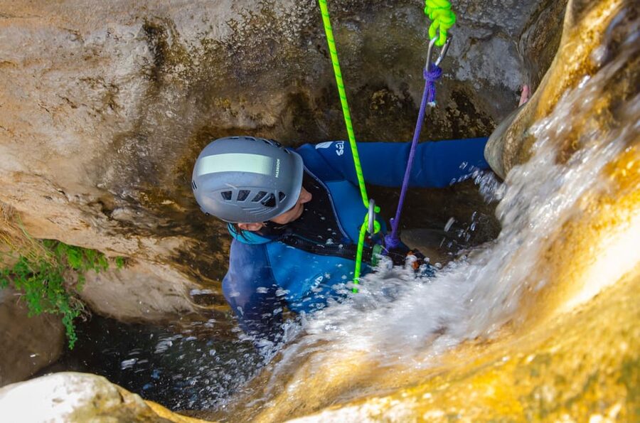 From Granada: Rio Verde Canyoning Tour with Lunch - Why Rio Verde canyoning feels different than a standard excursion