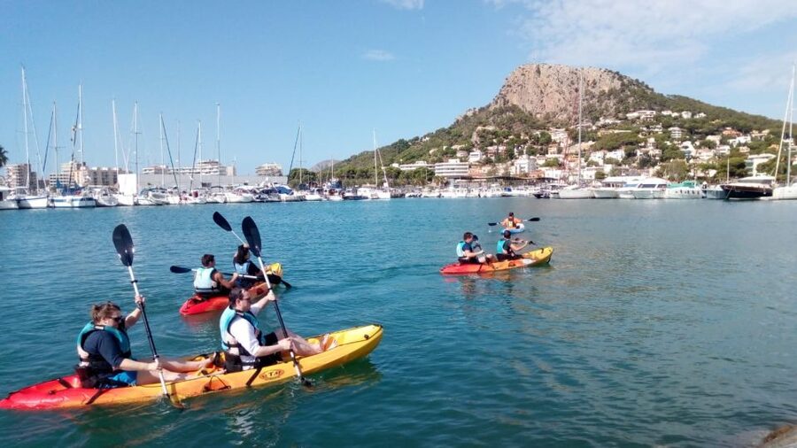 From L'Estartit: Sea Kayaking Tour to the Medes Islands - Entering the bay from Medaventura, then getting moving