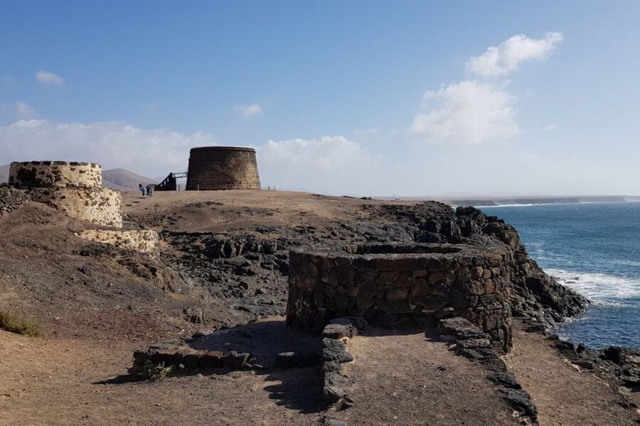 From Lanzarote: Day Trip to Fuerteventura and Corralejo - Corralejo Natural Park dunes: 15-minute photo stop plus real beach time