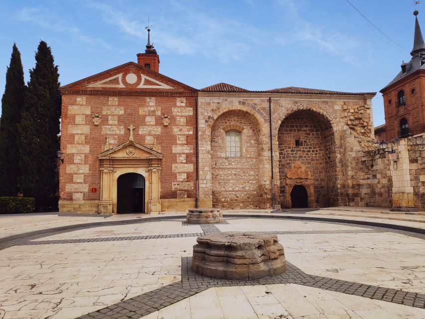 From Madrid: Alcalá de Henares & Cervantes Museum Day Trip - University of Alcalá Halls: Spain’s Oldest University on Foot