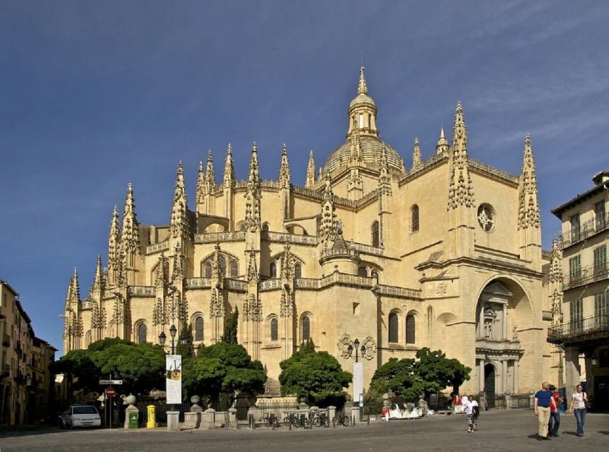 From Madrid: Day-Trip to Segovia, Avila & Toledo - Your Madrid pick-up and the 11-hour reality check