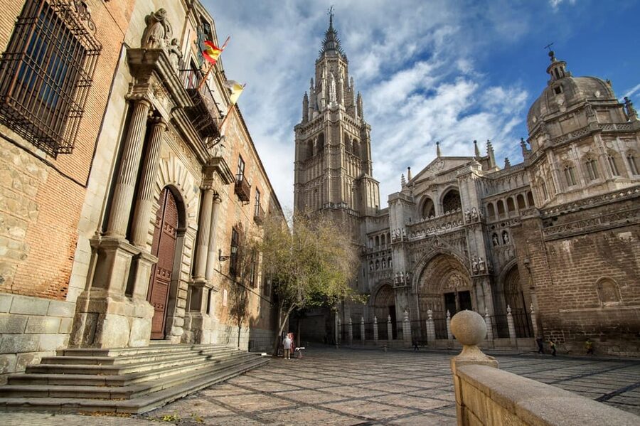 From Madrid: Day-Trip to Segovia, Avila & Toledo - Toledo first (after Madrid): narrow streets and three faiths in plain view
