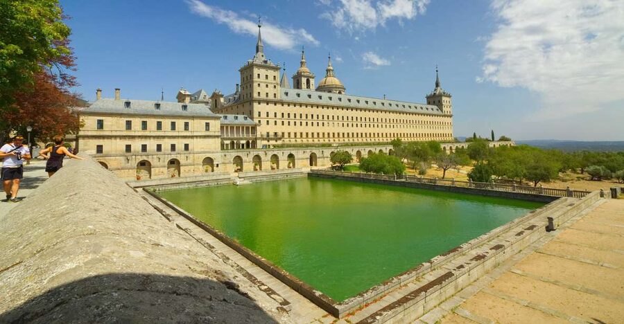 From Madrid: El Escorial, Valley and Segovia Day Trip - Royal Pantheon and the cloisters: what to watch for inside