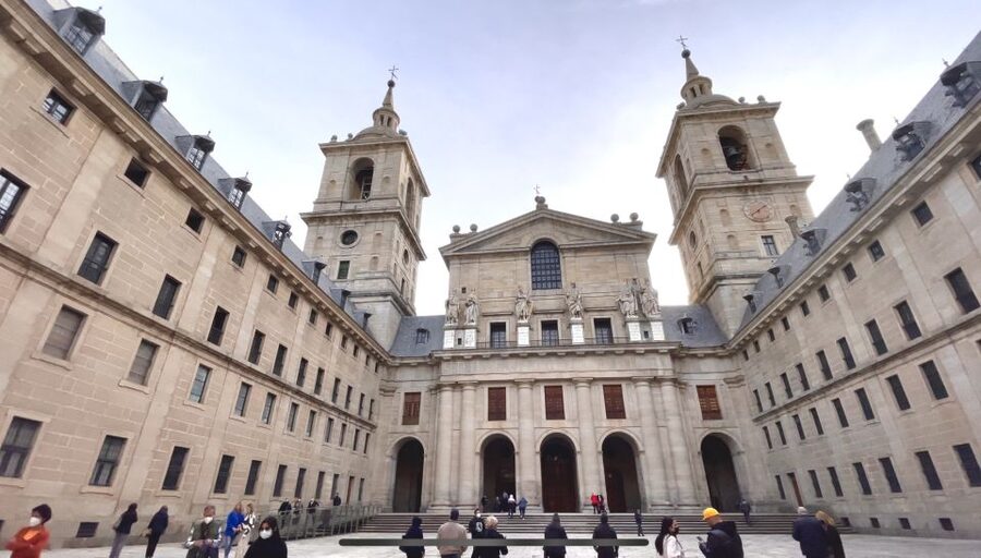 From Madrid: Escorial Monastery and the Valley of the Fallen - Time buffer: photos and personal wandering