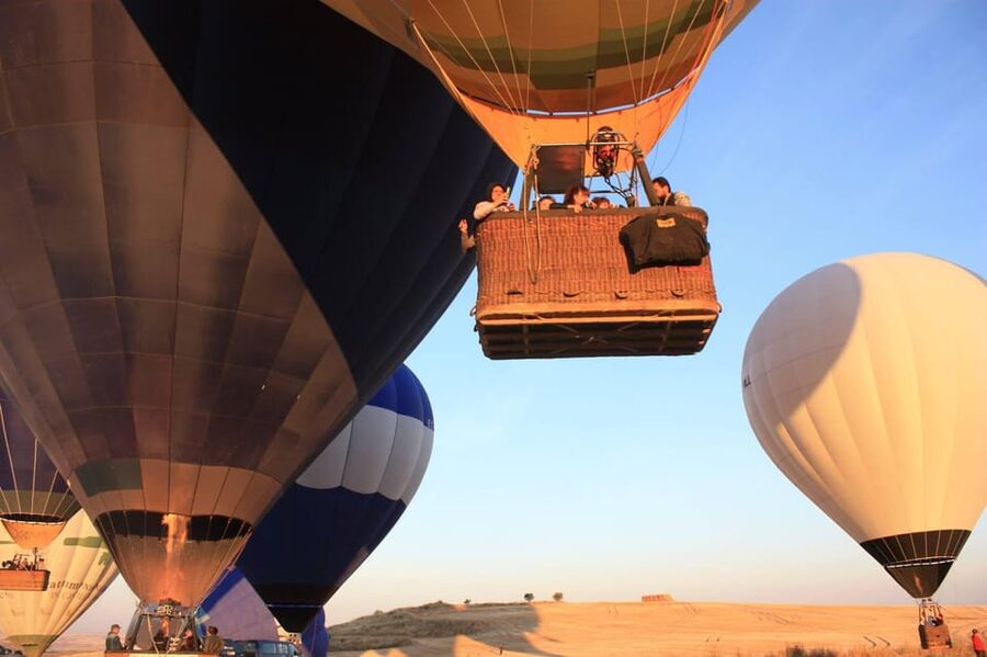 From Madrid: Hot Air Balloon over Segovia with Transfer - Price and value for a Madrid-to-Segovia balloon day at $288