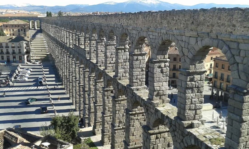 From Madrid: Segovia Guided Afternoon Tour - Casa de los Picos: A Fifteenth-Century Facade With Character