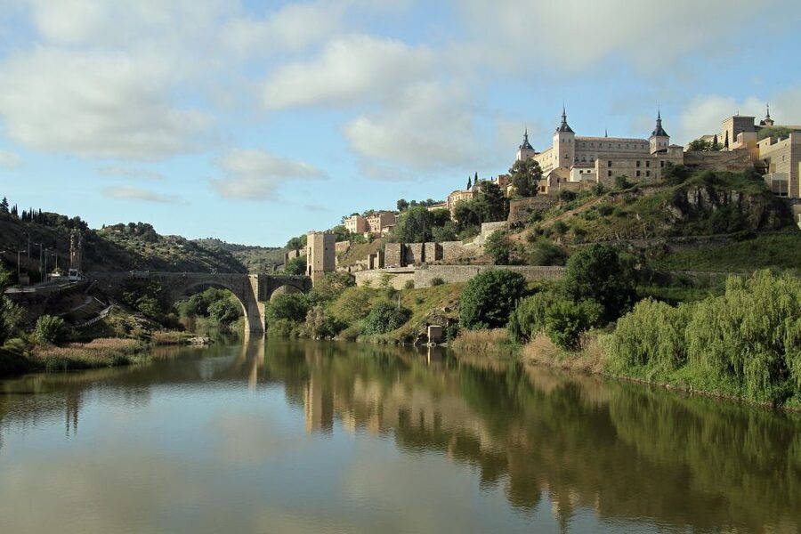 From Madrid: Toledo and Segovia Guided Day Trip - Price and What You Actually Pay For, Including the Costs You Must Plan
