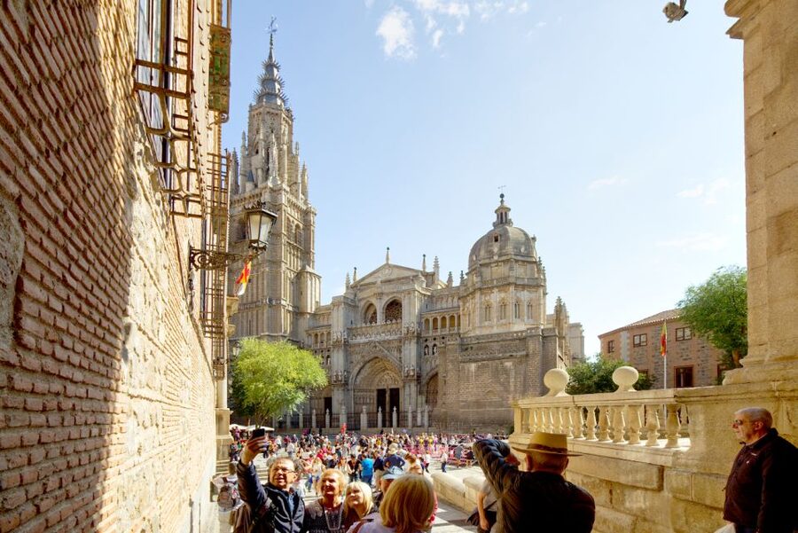 From Madrid: Toledo Guided Day Trip - Meeting point and the coach ride out of Madrid