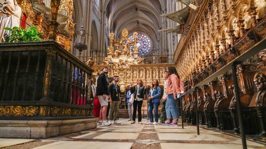 From Madrid: Toledo Guided Tour of All Major Monuments - San Juan de los Reyes Monastery: cloisters, coats of arms, and a royal story