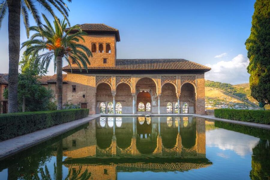 From Malaga: Alhambra and Royal Chapel with Entry Tickets - Key things to know before you go