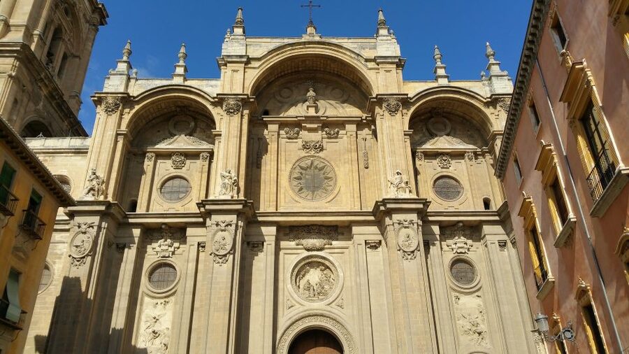 From Malaga and Costa Del Sol: Granada Day Trip - Sacromonte and the Albaicin: Neighborhood Time, Not Ticket Time