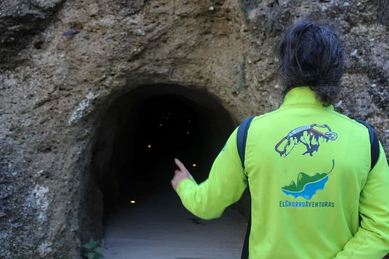 From Malaga: Caminito del Rey all included - Breakfast and the hop-on moment, use it to fuel smartly