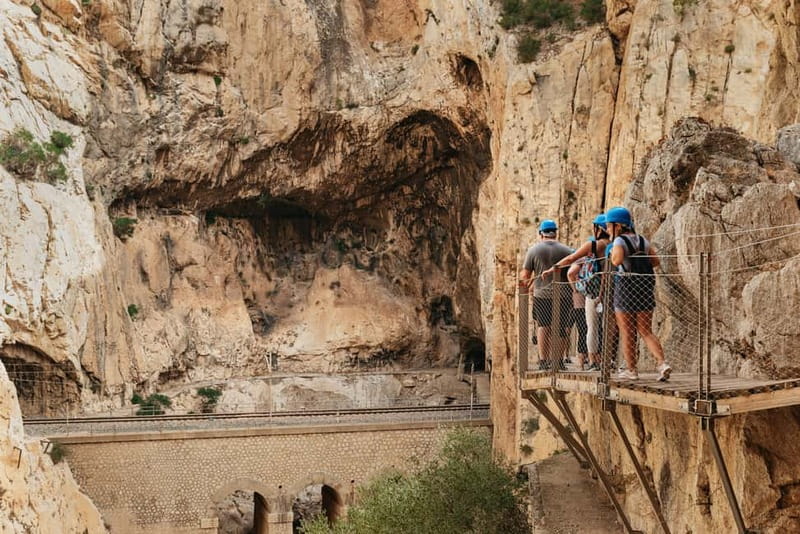 From Málaga & Costa del Sol: Caminito del Rey Guided Tour - Walking the cliffs of El Chorro: your time on the gorge walls