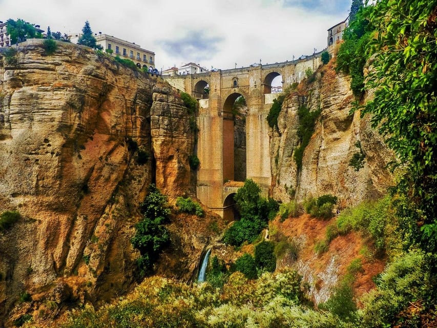 From Malaga: Ronda and Setenil de las Bodegas Day Trip - Setenil de las Bodegas: Caves, Color, and Quick Wandering