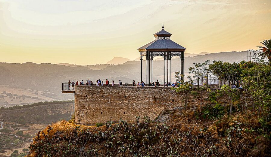 From Malaga: Ronda and Setenil Guided Tour Day Trip - Getting started in Malaga, then settling in for the drive
