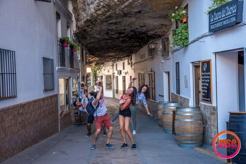 From Malaga: Ronda & Setenil de las Bodegas Day Trip - Bilingual guides: how the Spanish-English format affects your experience