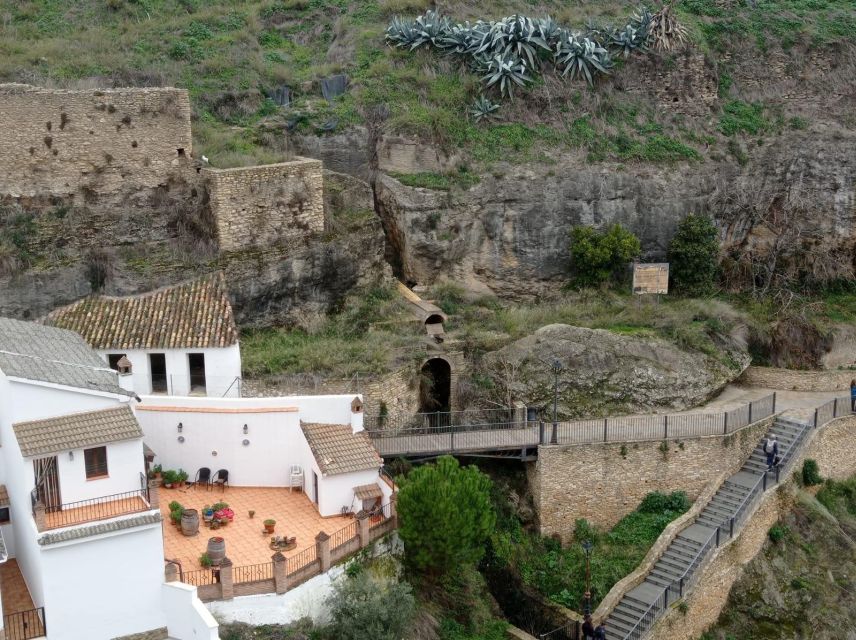 From Málaga: Ronda+Setenil de las Bodegas with Little Train - From Málaga: meeting point, coach ride, and why timing matters