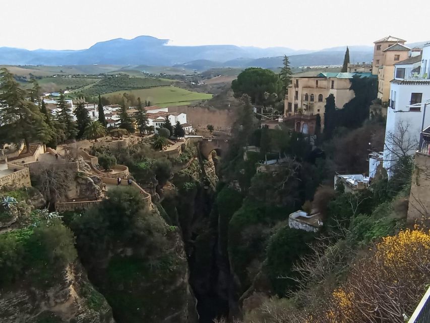 From Málaga: Ronda+Setenil de las Bodegas with Little Train - Your long Ronda free time: how to avoid the tight-schedule trap