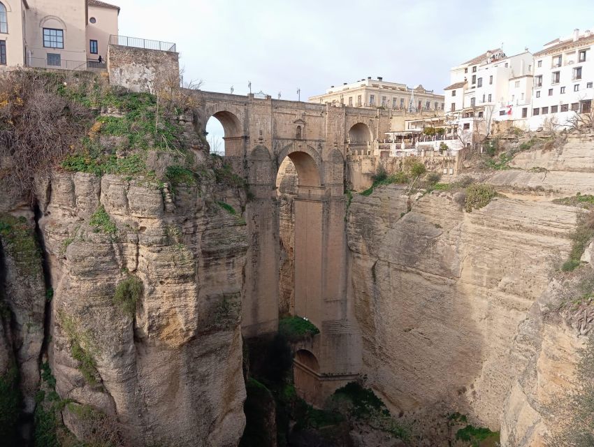 From Málaga: Ronda+Setenil de las Bodegas with Little Train - Little trains, long walks: what to expect in Setenil versus Ronda