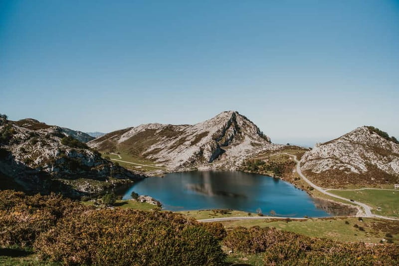 From Oviedo: Covadonga Lakes, Cangas de Onís, and Lastres - Key things that make this day trip work