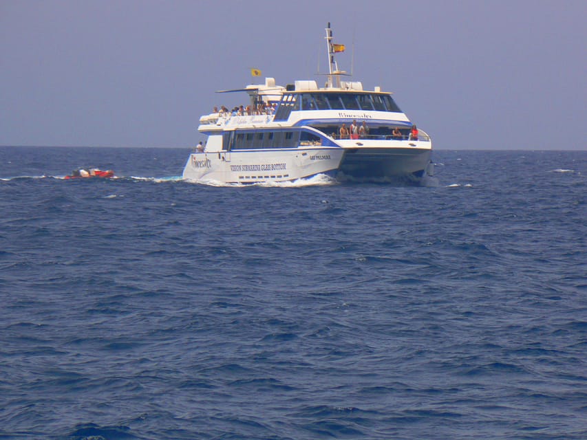 From Puerto Rico: Boat trip along the coast w/ Food & Drinks - The sailing stretch: scenic views plus glass-bottom time