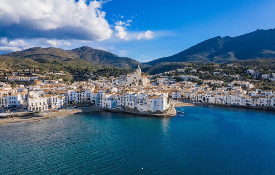 From Roses: Costa Brava Boat Tour to Cadaqués - The boat ride itself: cliffs, lighthouses, and the cat-shaped rock