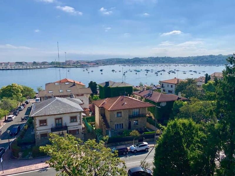 From San Sebastian: Hondarribia, San Pedro & San Juan Tour - Pasai Donibane (San Juan): stone lanes and quay-side working life