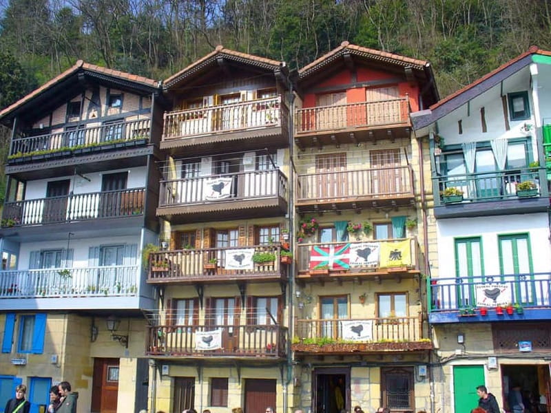 From San Sebastian: Hondarribia, San Pedro & San Juan Tour - The short Pasajes Bay boat ride: the fastest way to change your viewpoint