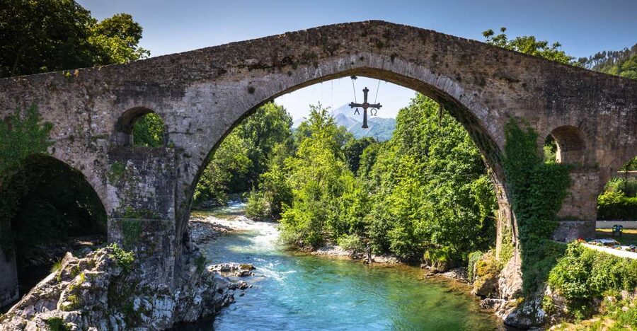 From Santander or Llanes: Covadonga Lakes & Cangas de Onis - Key highlights you will actually care about
