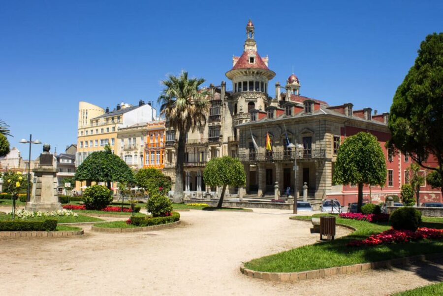 From Santiago: Lugo Ribadeo & Cathedral Beach Full-Day Tour - From Santiago to Lugo: Why the Roman walls feel so real