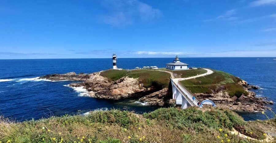 From Santiago: Tour to Cathedrals Beach, Lugo, and Asturias - Isla Pancha Lighthouse Mirador: A Quiet Break With Big Views