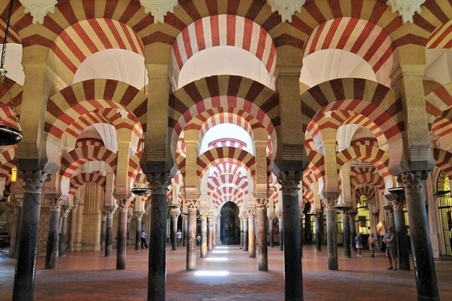 From Seville: Córdoba and Mosque Cathedral Full-Day Tour - Entering the Mesquita-Cathedral: what to look for inside