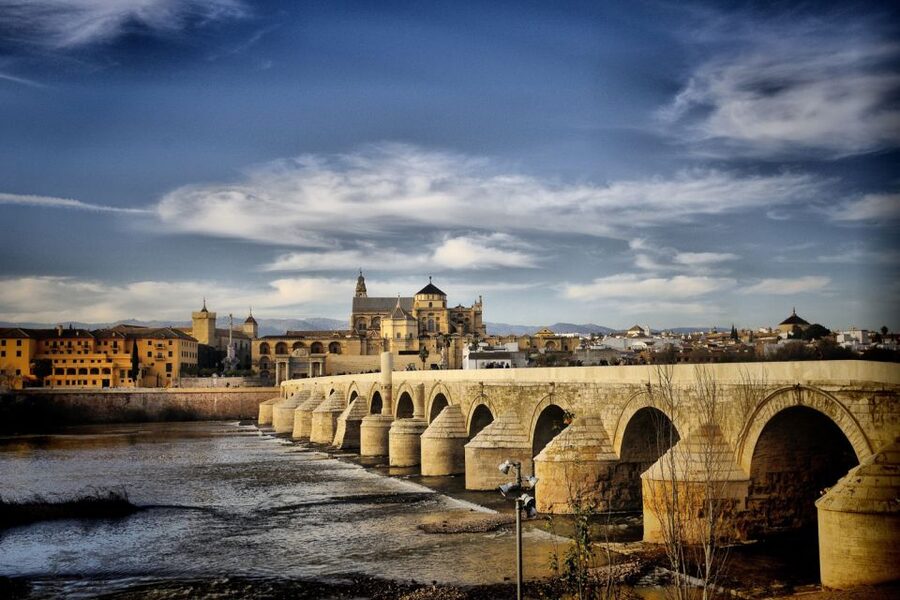 From Seville: Córdoba and Mosque Cathedral Full-Day Tour - Transportation and comfort: the long day trade-off