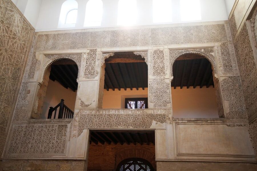 From Seville: Córdoba and Mosque Cathedral Full-Day Tour - Córdoba on foot: Judería streets, Calle de las Flores, and the synagogue