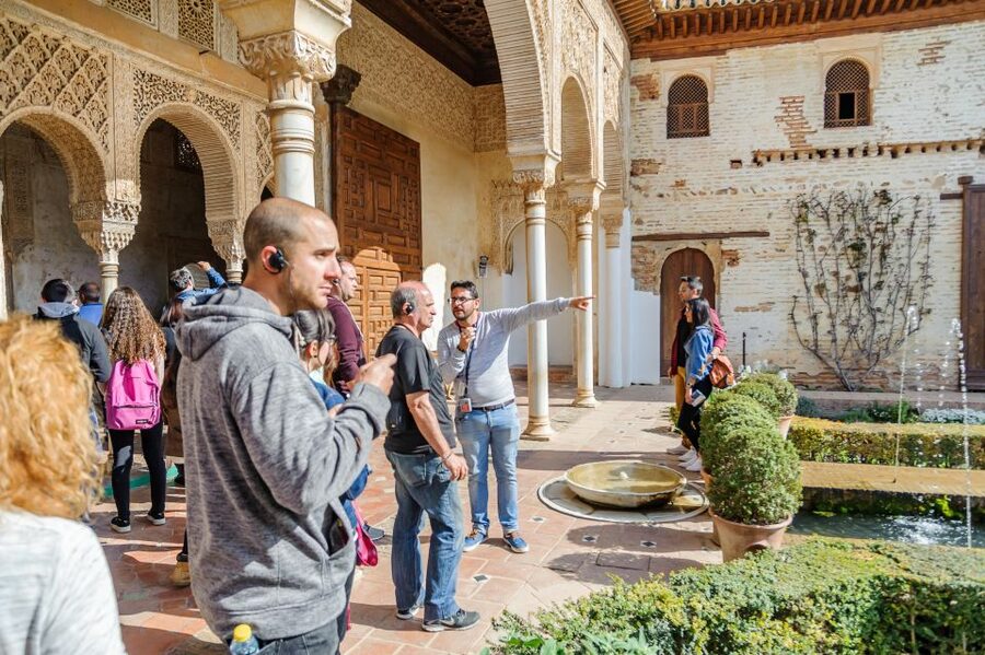 From Seville: Granada Day Trip Alhambra and Albaycin - Nasrid Palaces and Alcazaba: the Alhambra’s core experience
