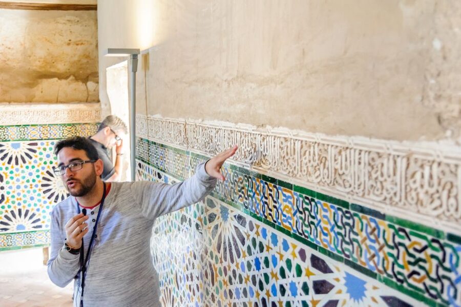 From Seville: Granada Day Trip Alhambra and Albaycin - Albaycín guided walk: narrow streets plus viewpoint payoffs