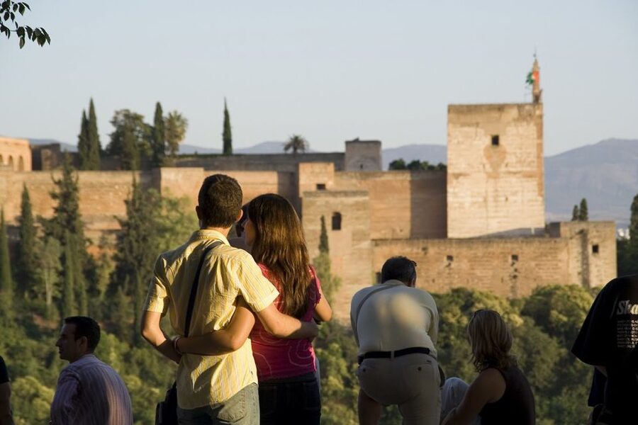 From Seville: Granada Day Trip with Alhambra and Albaicín - Who Should Book This Seville to Granada Day Trip?