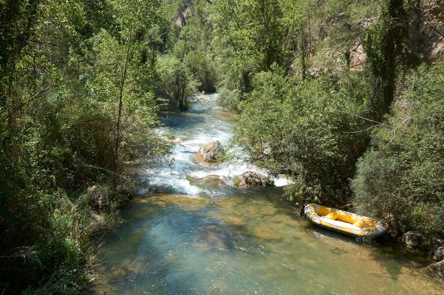 From Valencia: Montanejos Tour with Guided Hike - Fuente de los Baños Springs: Soak at 25°C and Learn the Abu Zayd Legend