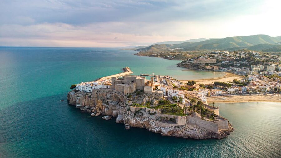From Valencia: Peniscola Day tour, Game of Thrones - Game of Thrones in Peñíscola, but the real draw is the town