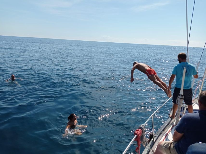 Fuengirola: Dolphin-Watching Sailing Tour with Drinks - Unlimited cold drinks and snacks, and why it feels like value
