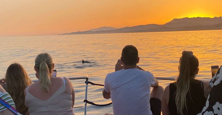 Fuengirola: Sunset Boat Tour with a Drink - Sunset Views from the Water, Including the Behind-the-Mountains Moment