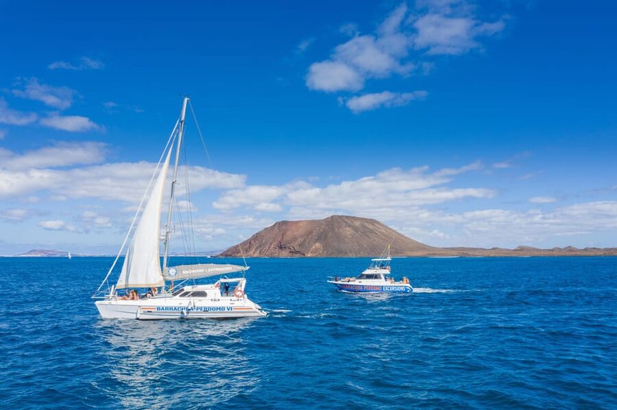 Fuerteventura : Catamaran excursion to Lobos Island - From Corralejo to Lobos, the boat ride that feels like a break