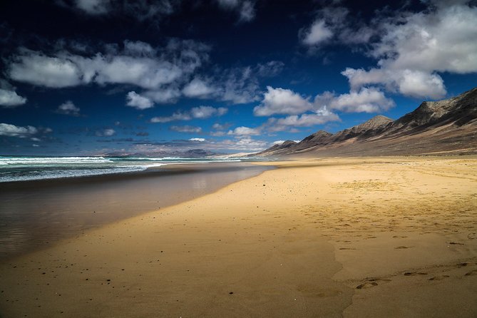 Fuerteventura: Cofete Beach and "Villa Winter" VIP Tour - Small-group comfort: pickup, van ride, and the 4-hour plan