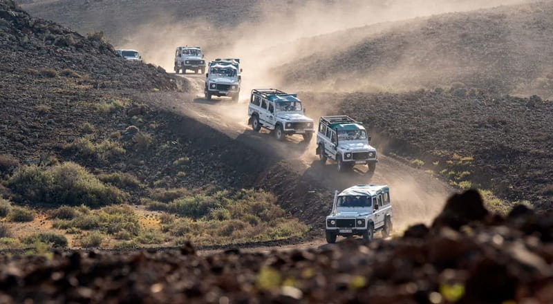 Fuerteventura: Cofete Beach Jeep Safari - From the pickup to the dust: how this Cofete jeep safari runs