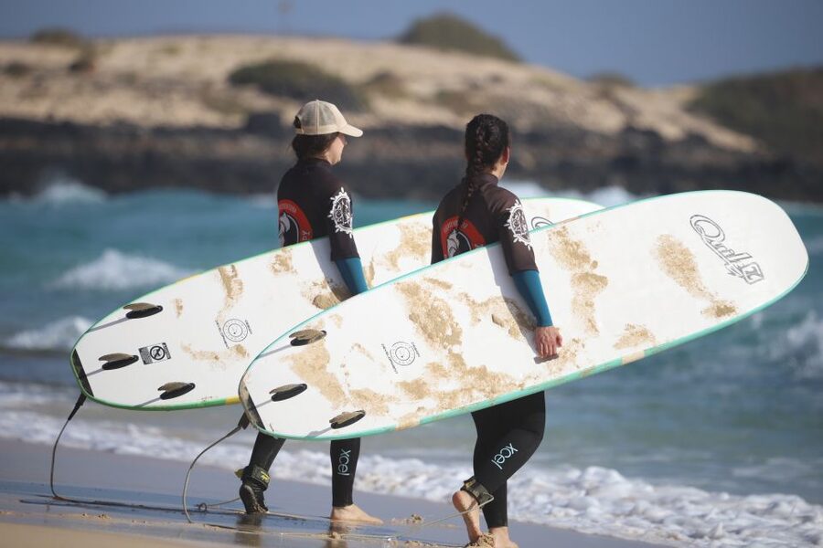 Fuerteventura : Corralejo Surf Lesson - Corralejo Surf Lesson: waves explained before you chase them